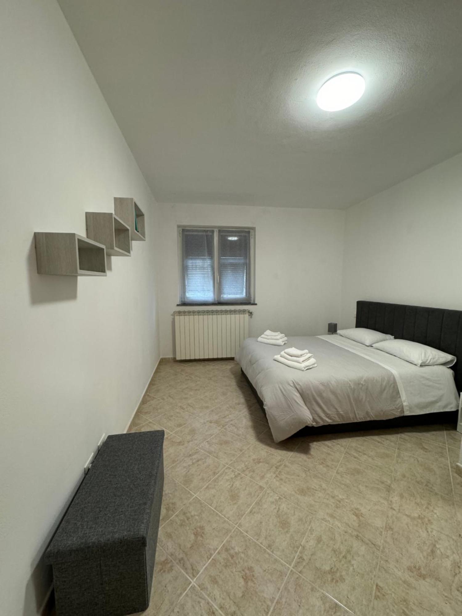 Serravalle Shop&Stay Serravalle Scrivia Bagian luar foto